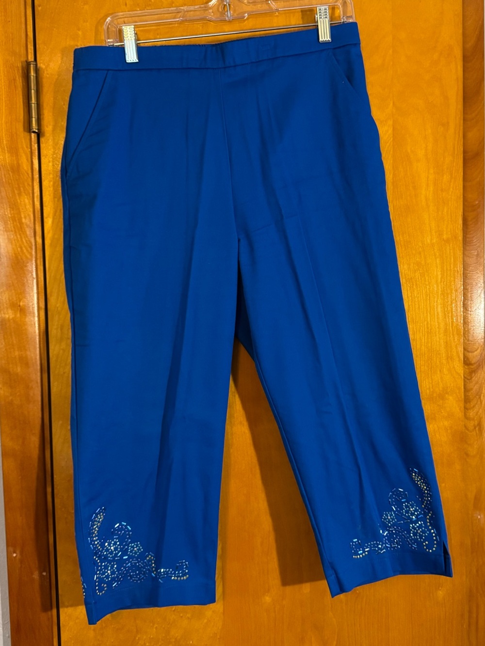 Breckenridge cobalt blue elastic waist capri